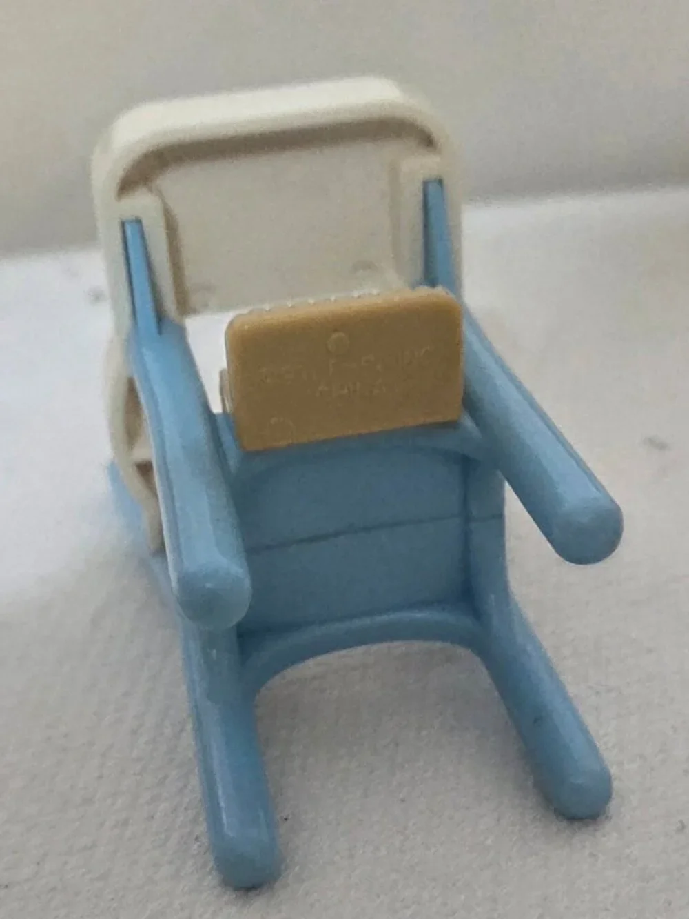 1993 VTG Fisher Price Dream Dollhouse Blue Baby High CHair Hearts Loving Family